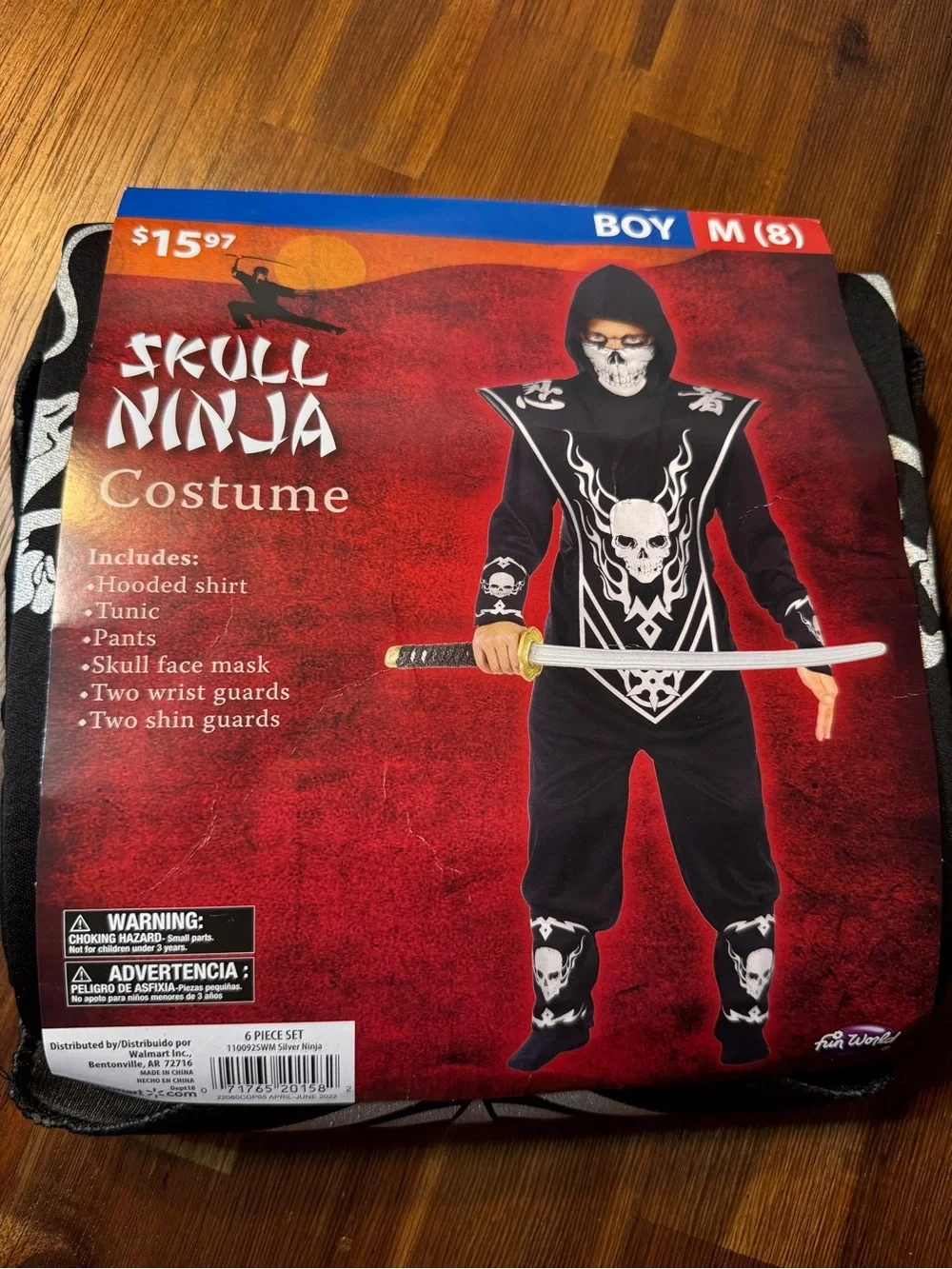 Fun-world spooky black